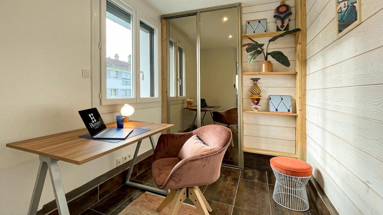 HOMEY MONTAIGNE - New - A 1 min à pied du LAC D'ANNECY - 2 Balcons privés - Appartement avec 2 chambres - Stationnement gratuit toute l'année sauf en été - juin à août Annecy Exterior foto
