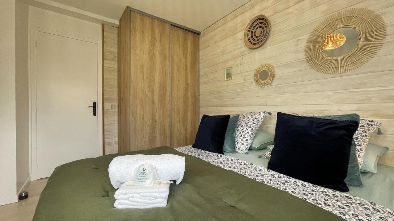 HOMEY MONTAIGNE - New - A 1 min à pied du LAC D'ANNECY - 2 Balcons privés - Appartement avec 2 chambres - Stationnement gratuit toute l'année sauf en été - juin à août Annecy Exterior foto